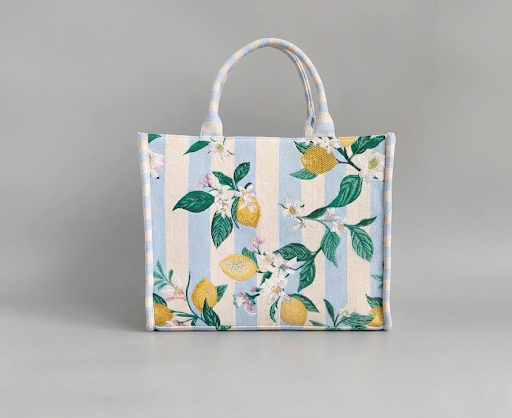 MAIN SQUEEZE LEMON BOXY TOTE WITH POUCHETTE