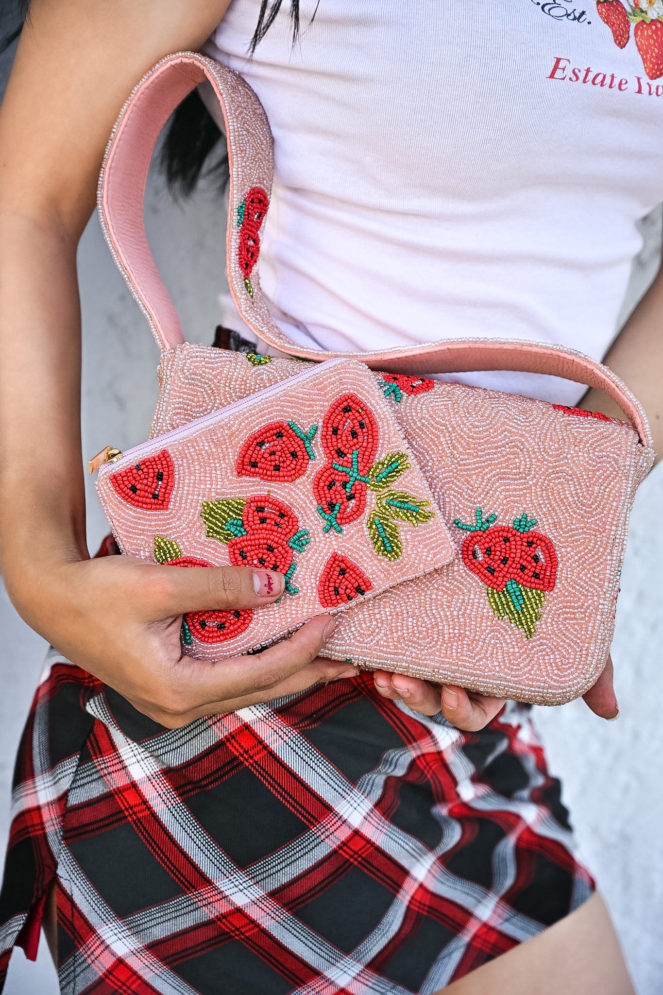 STRAWBERRY BEADED SHOULDER BAG  & COIN POUCH SET