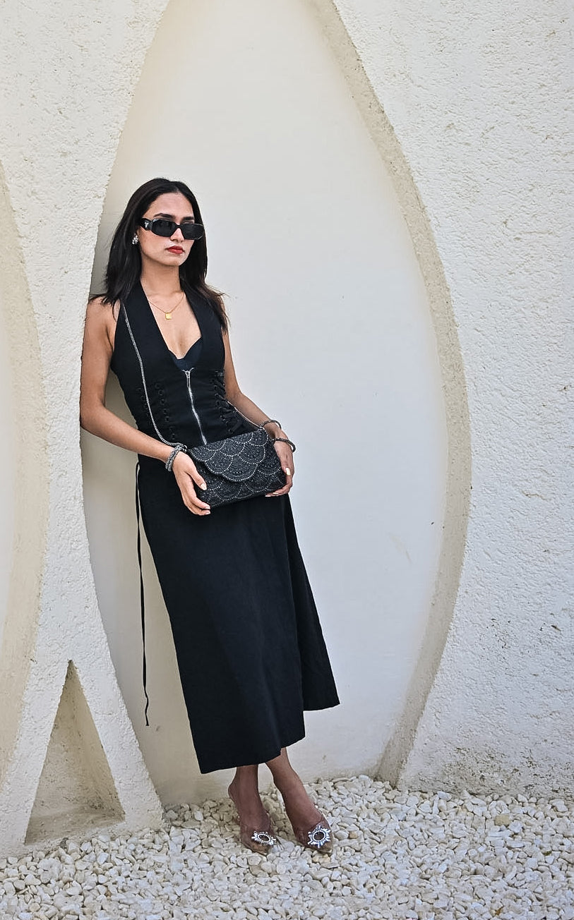 BLACK AND GOLD BOXY CLUTCH