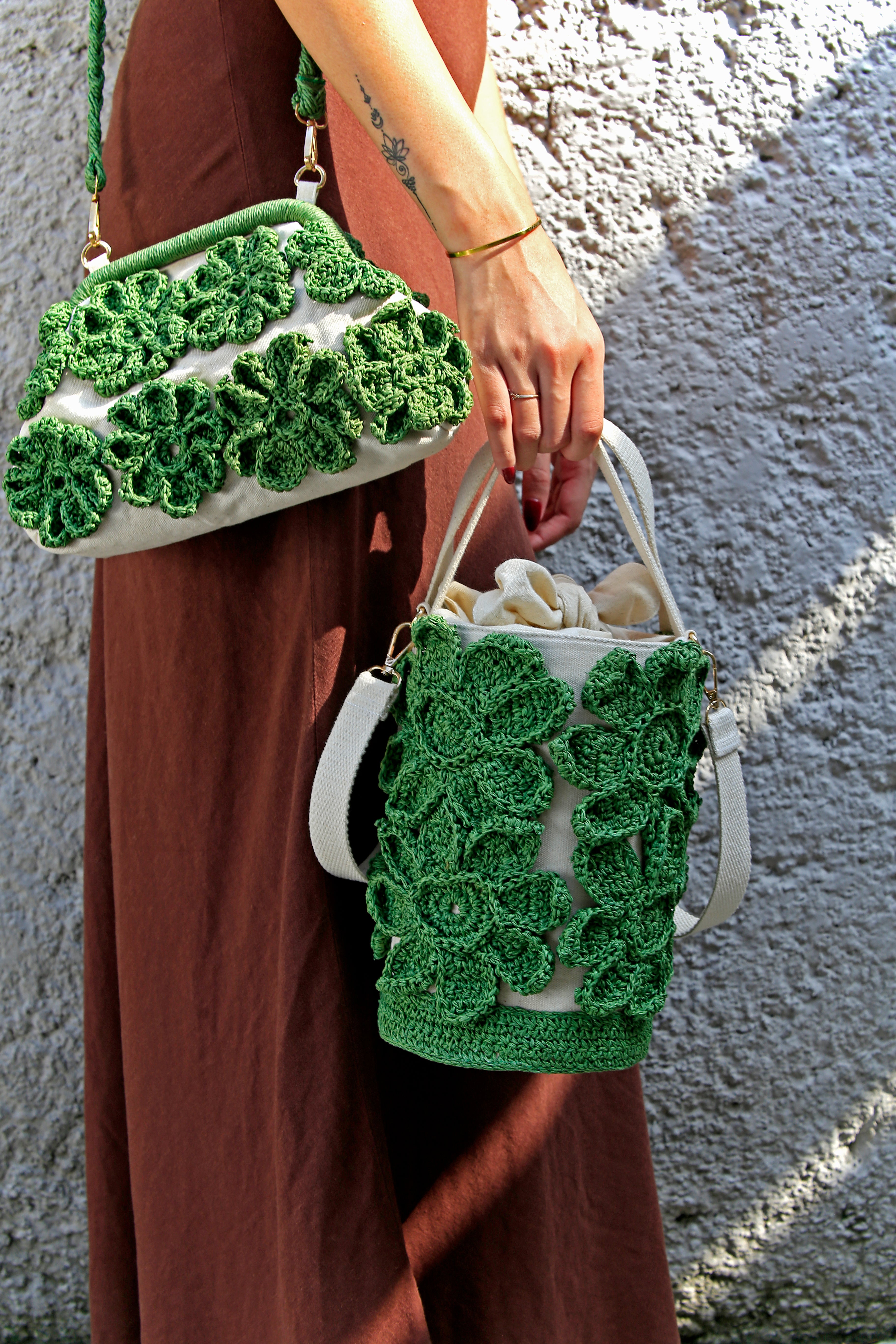 Carry Together – Crochet Bloom Duo